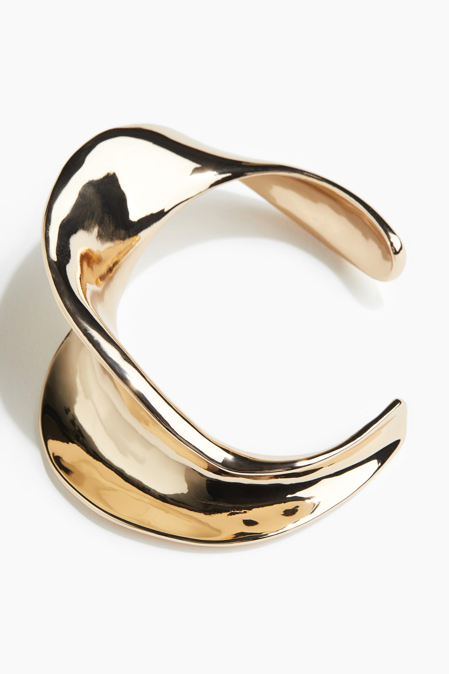 Twisted cuff bracelet