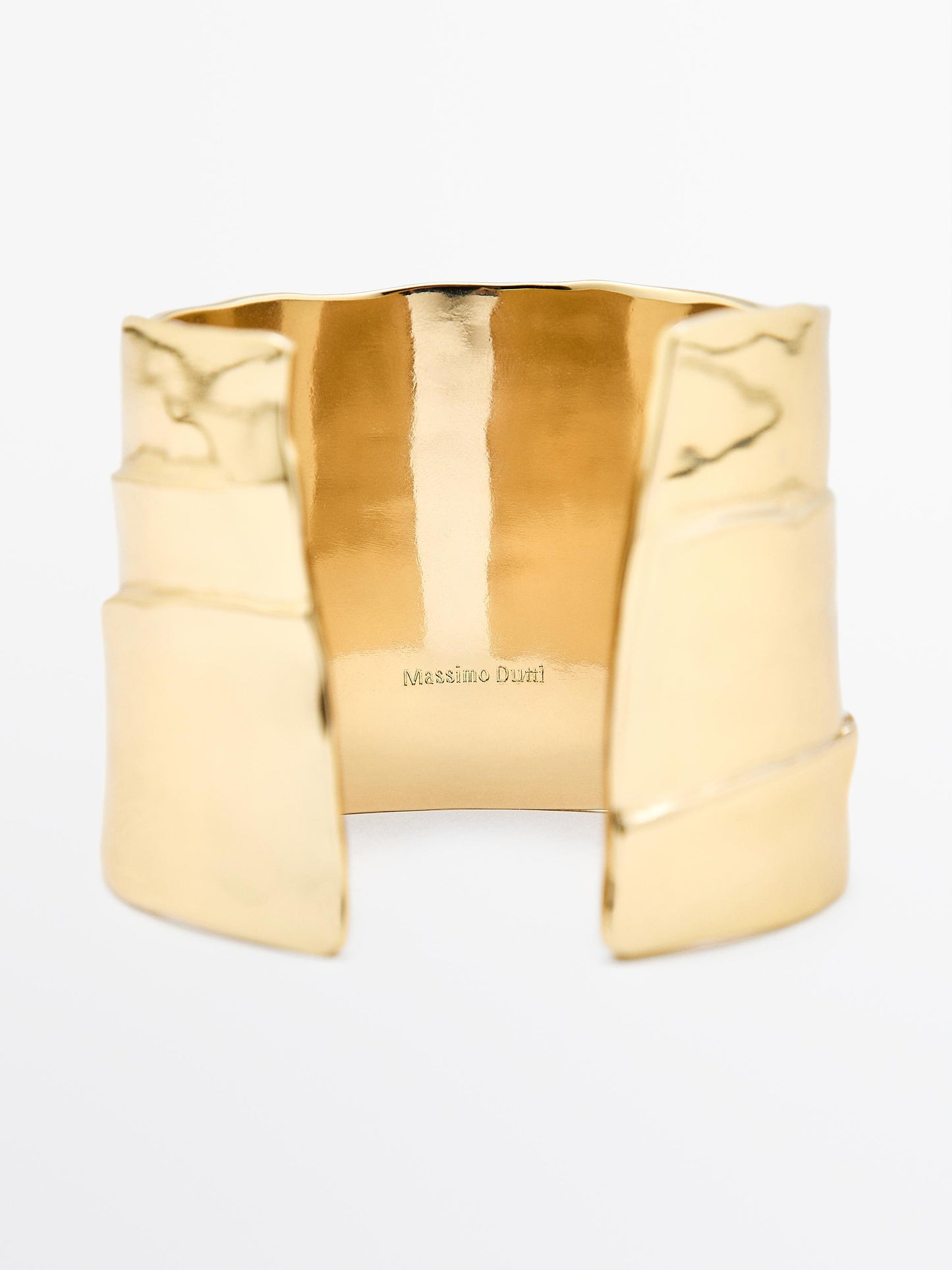 Pleated metal cuff