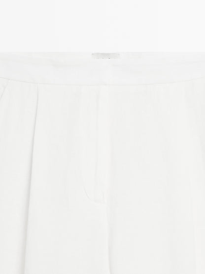 Straight-leg flowing trousers with dart detail