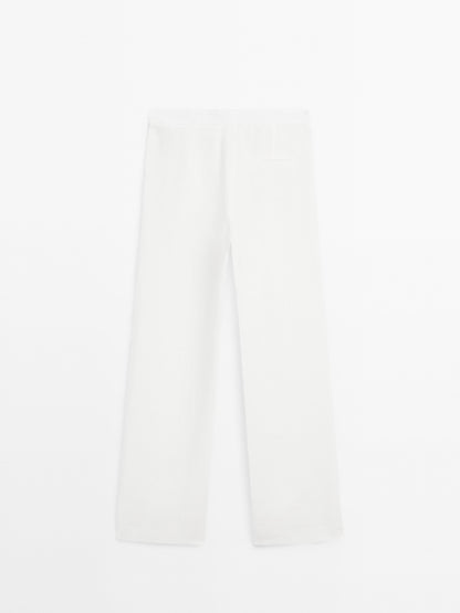 Straight-leg flowing trousers with dart detail