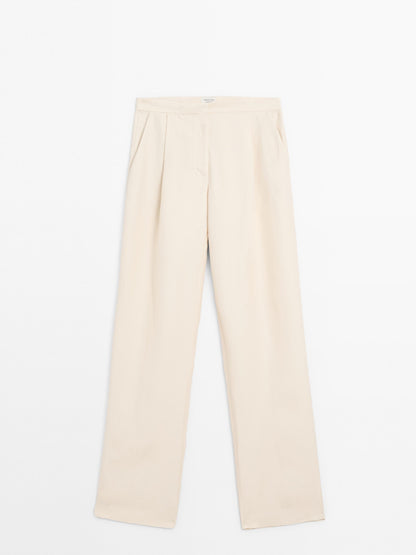 Trousers with dart detail