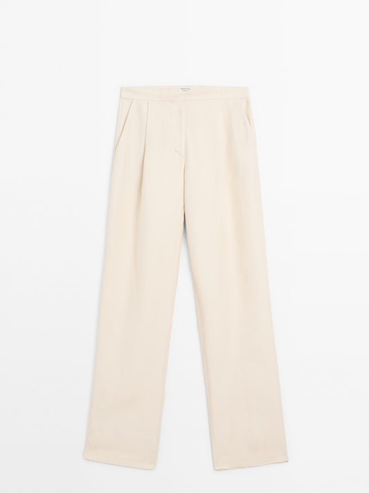 Trousers with dart detail