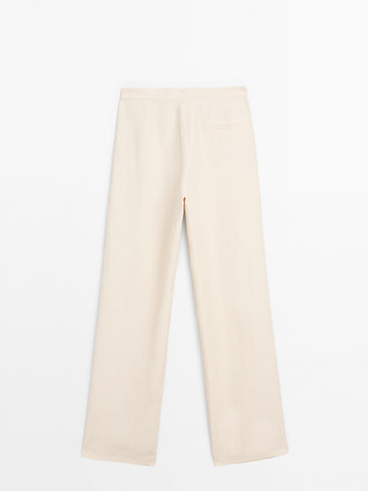 Trousers with dart detail