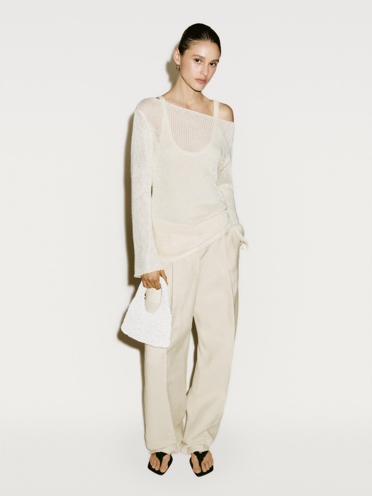 Trousers with dart detail