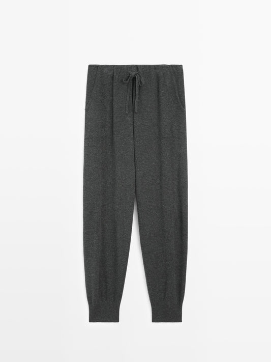 100% wool knit sarouel trousers with pockets