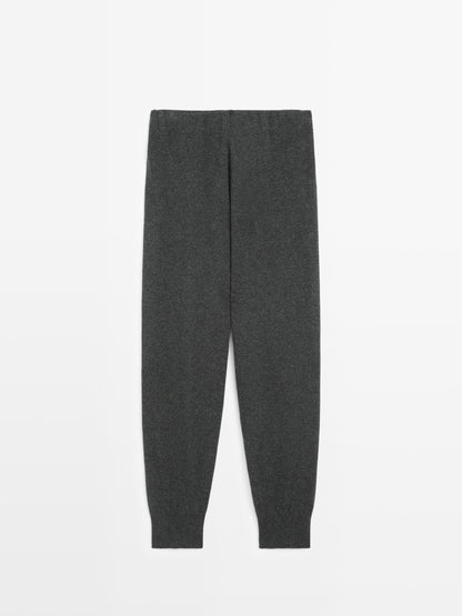 100% wool knit sarouel trousers with pockets