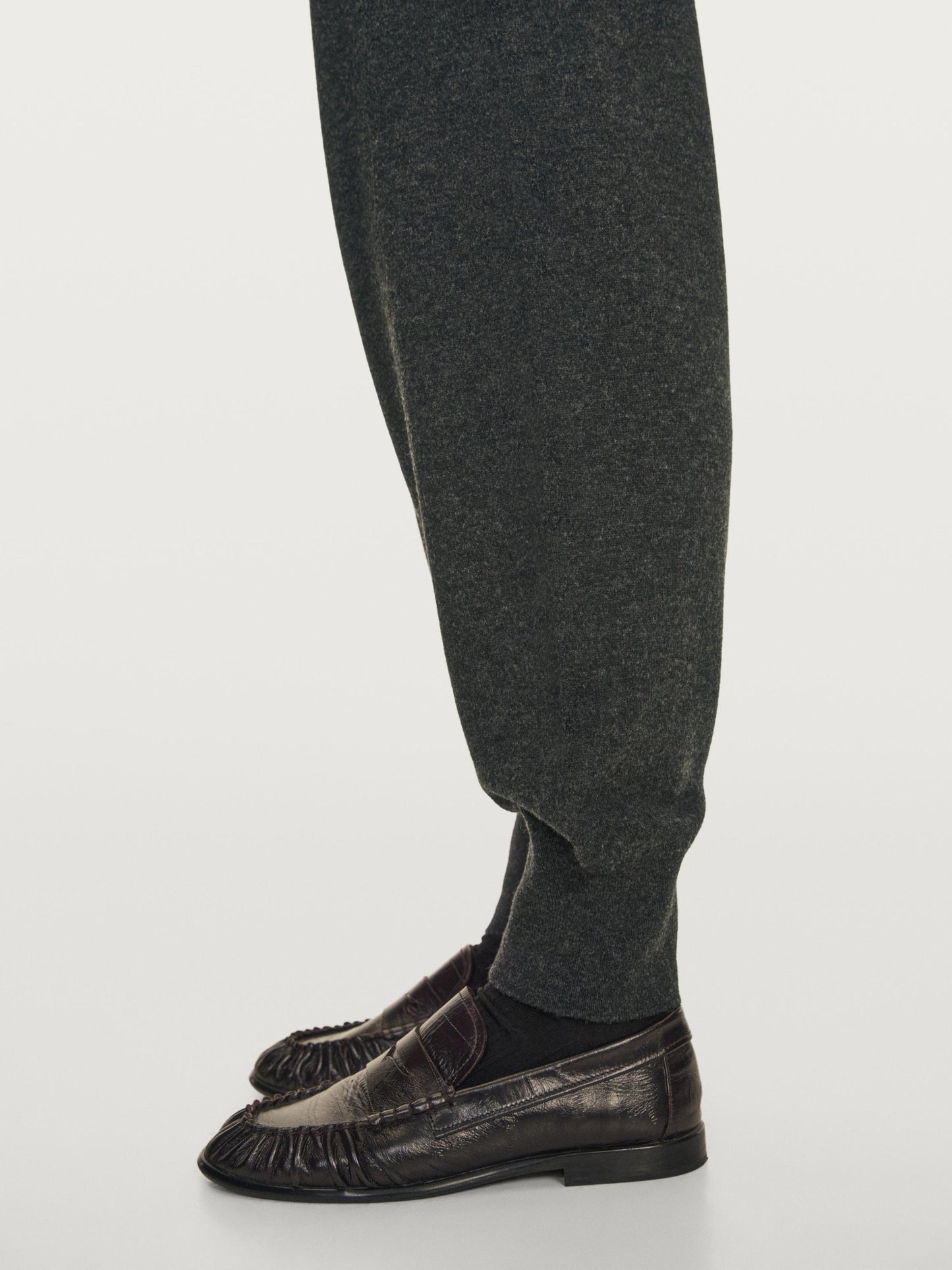 100% wool knit sarouel trousers with pockets