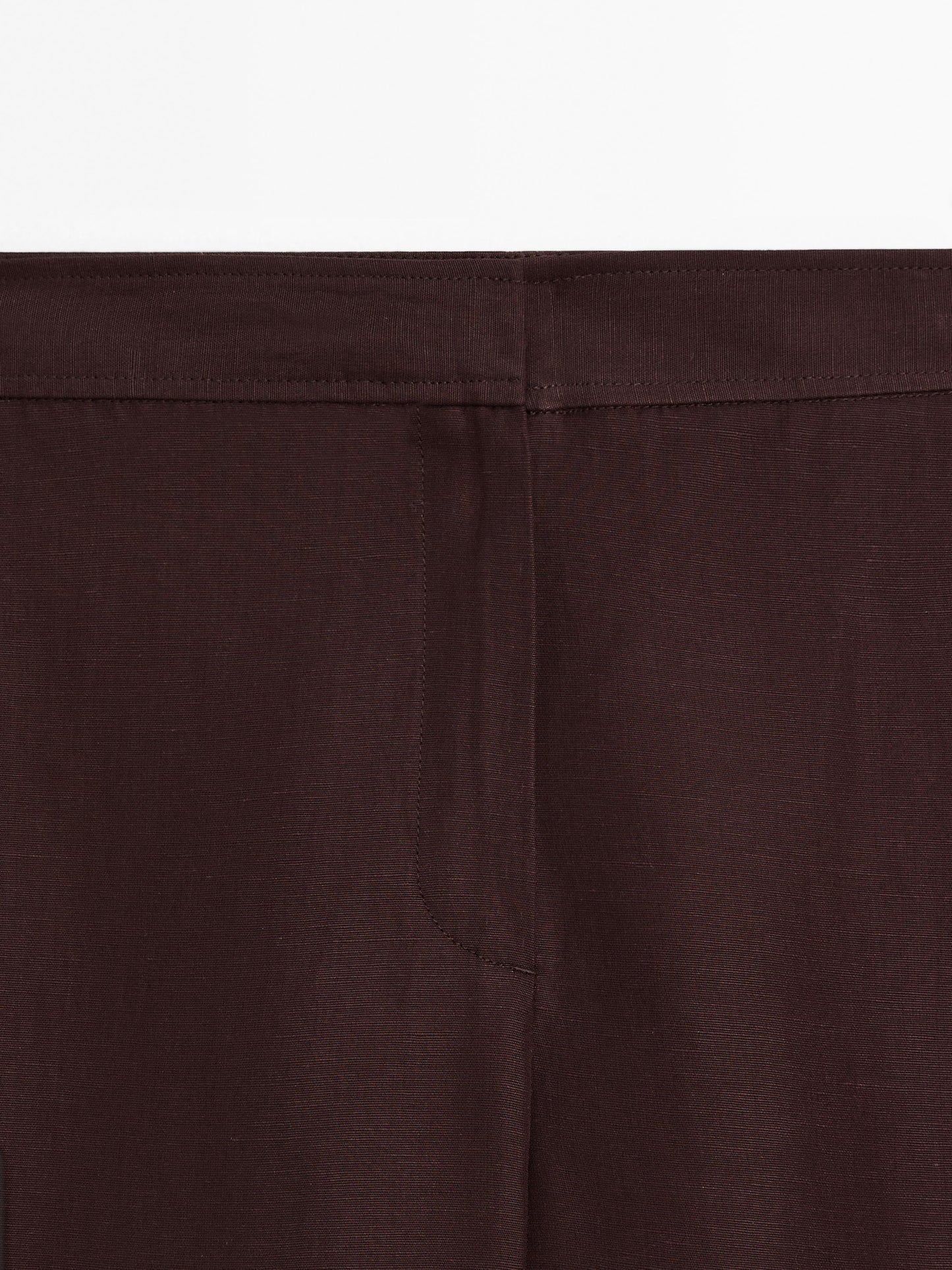 Flowing trousers with side vents