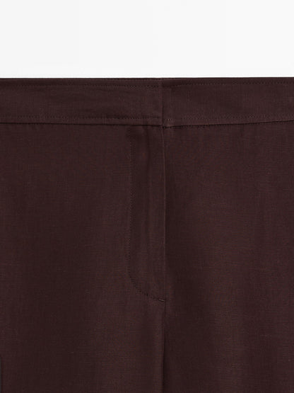 Flowing trousers with side vents