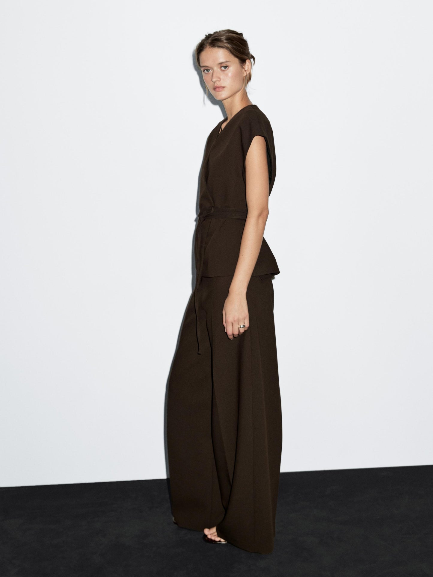 High-waist wide-leg trousers