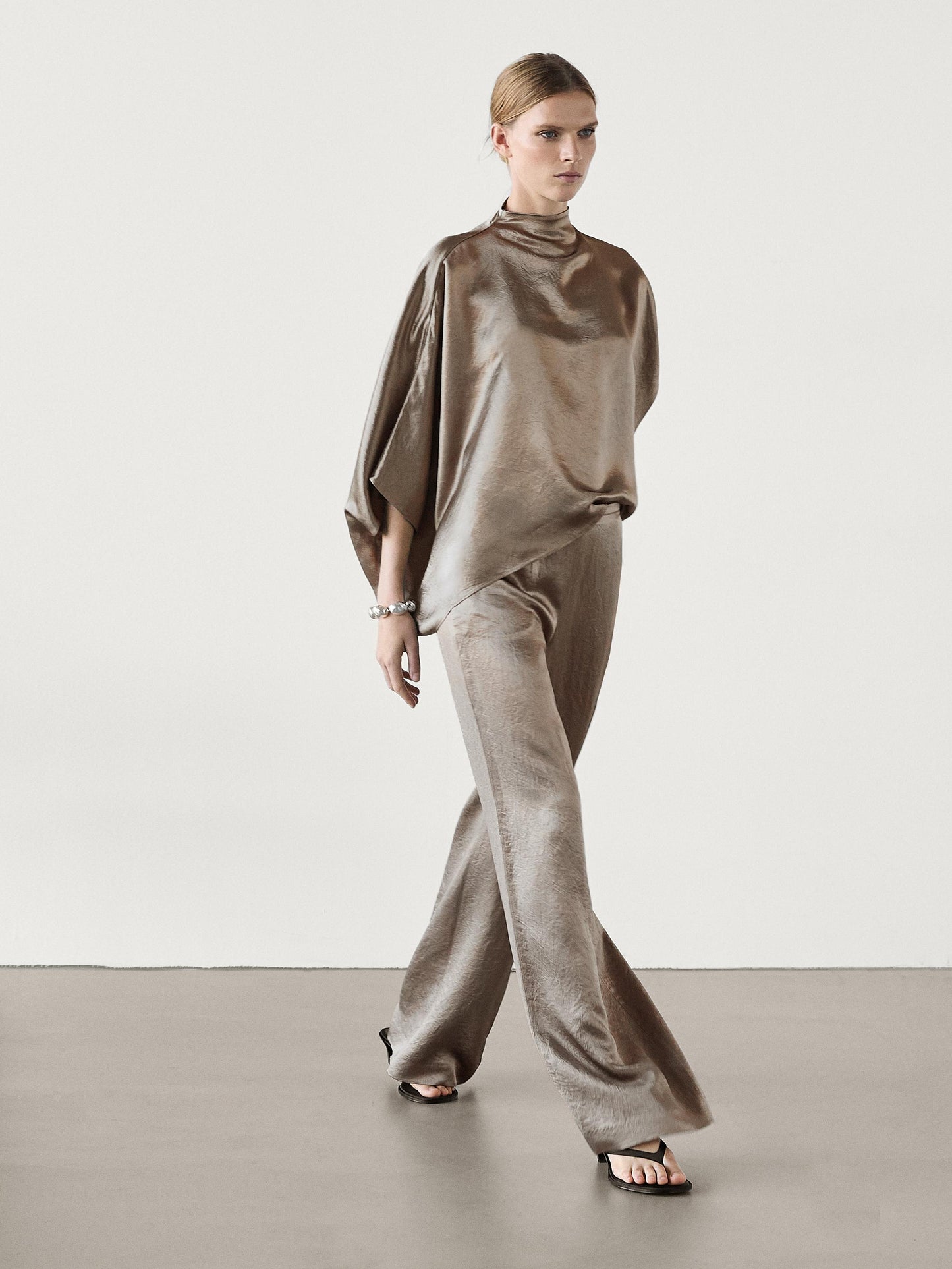 Satin trousers with clean waist