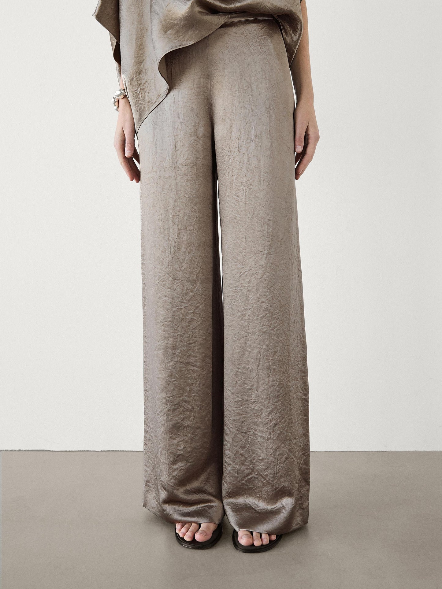 Satin trousers with clean waist