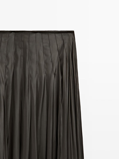 Pintuck midi skirt with waxed finish