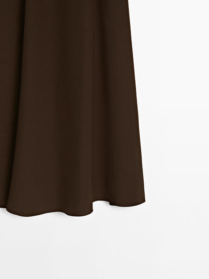 Flowing flared skirt