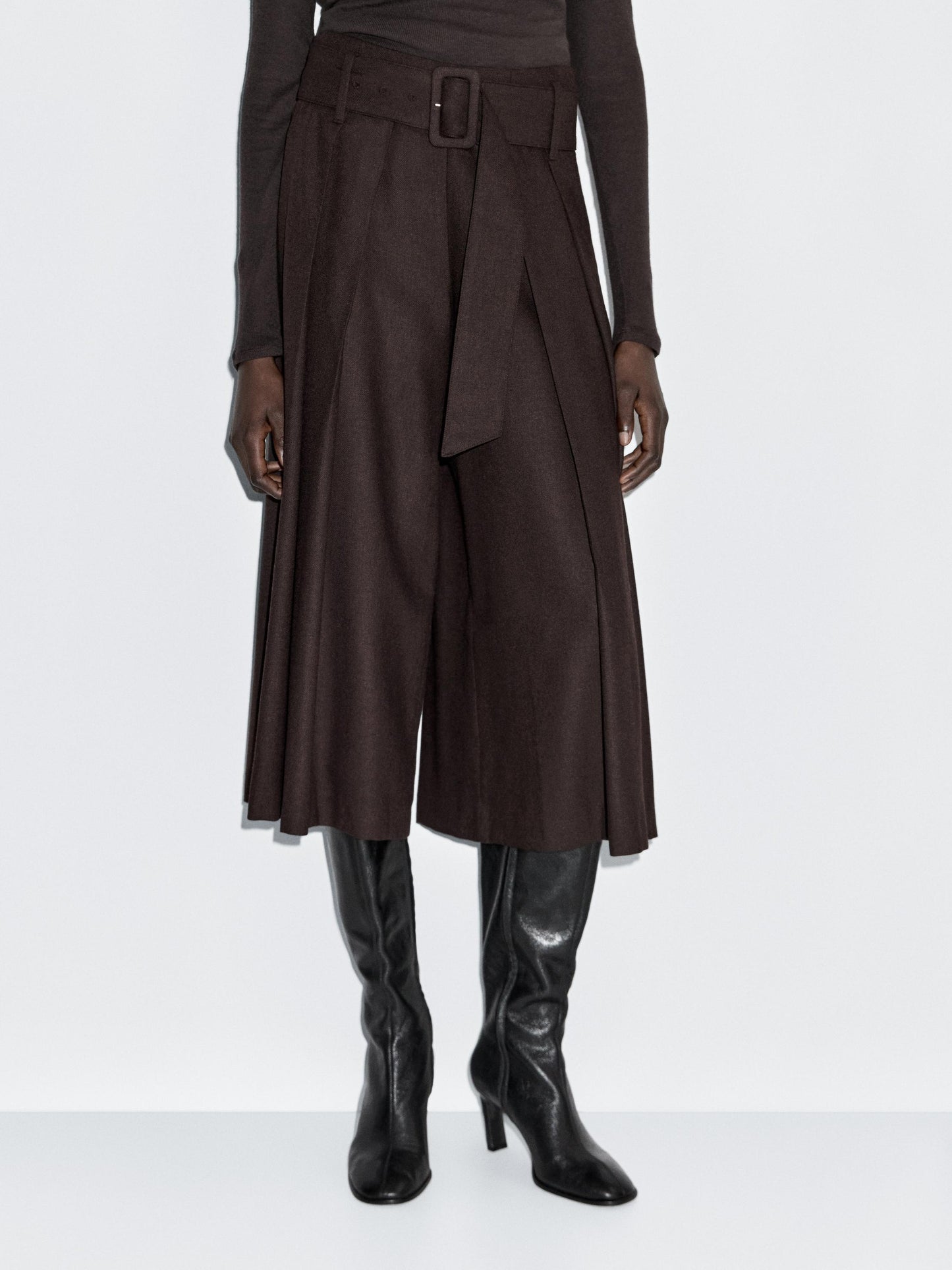 Skort trousers with belt