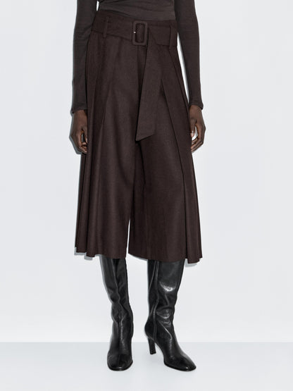 Skort trousers with belt