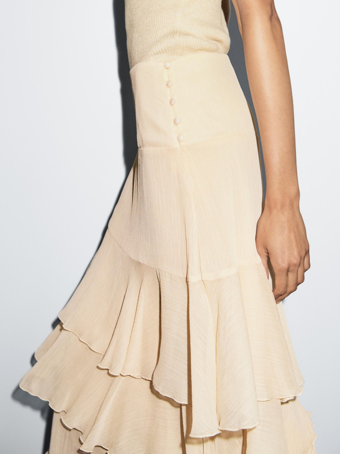 Long ruffled skirt with sash