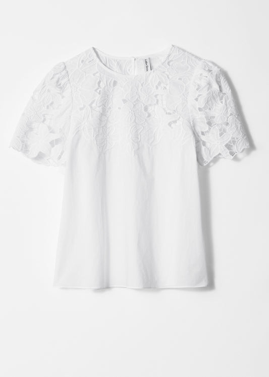 Short-Sleeve Floral-Embroidery Blouse