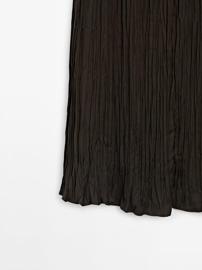 Midi skirt with pleated detail