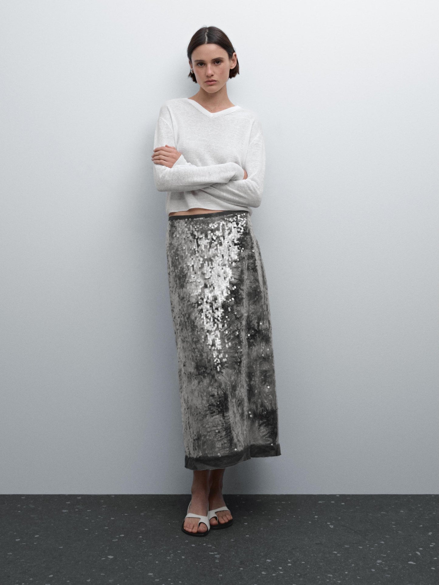 Midi skirt with sequins