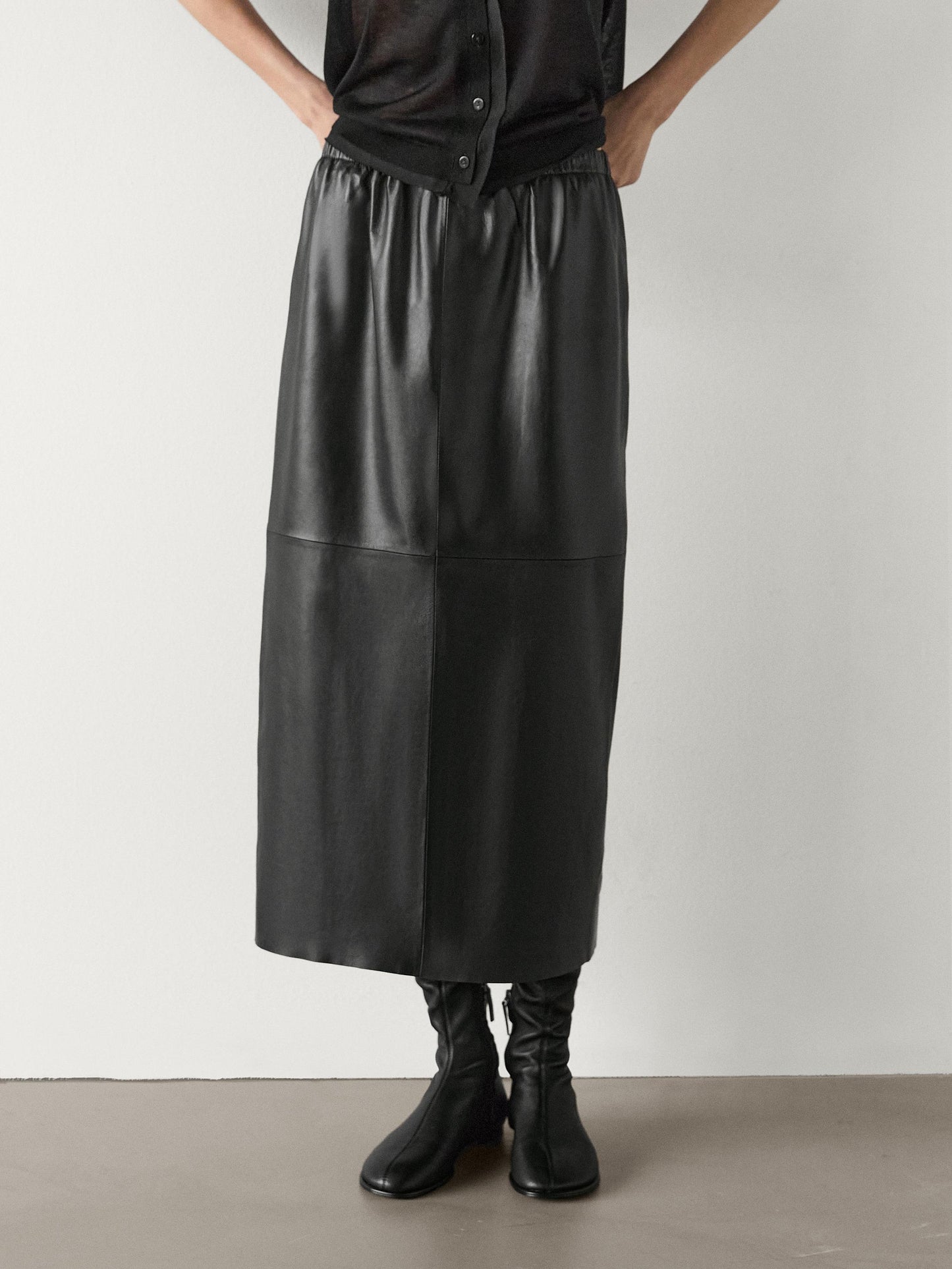 Soft nappa leather midi skirt