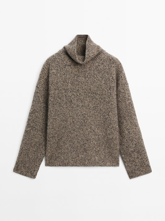 100% cashmere turtleneck sweater