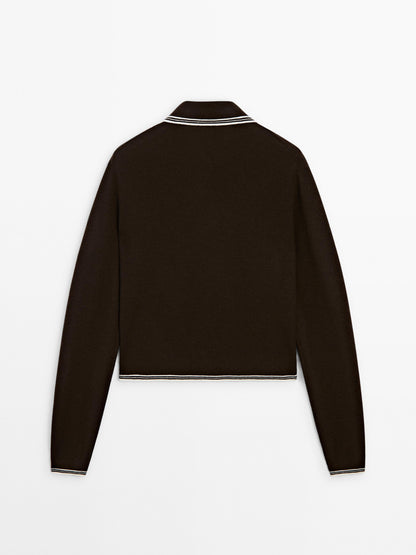 Contrast knit sweater with polo collar