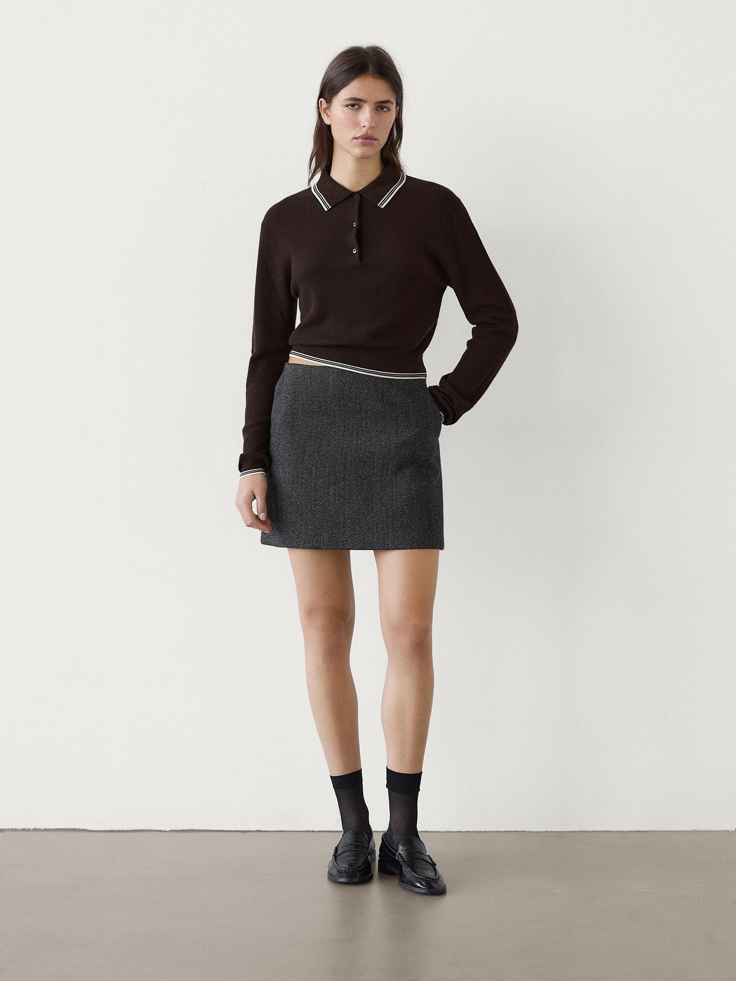 Contrast knit sweater with polo collar