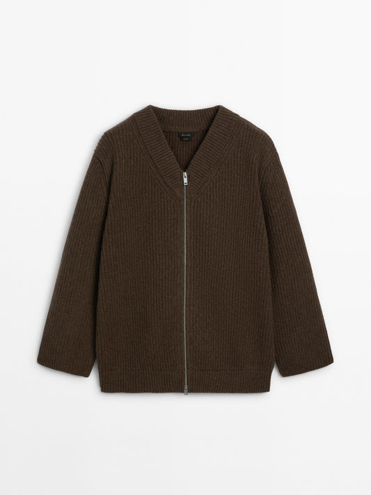 100% wool V-neck cardigan