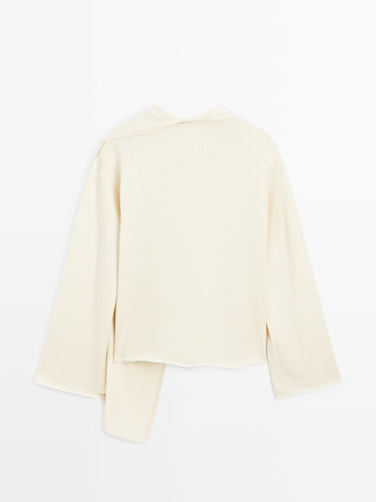 100% wool knit sweater with scarf