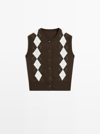 Knit cardigan with diamond detail