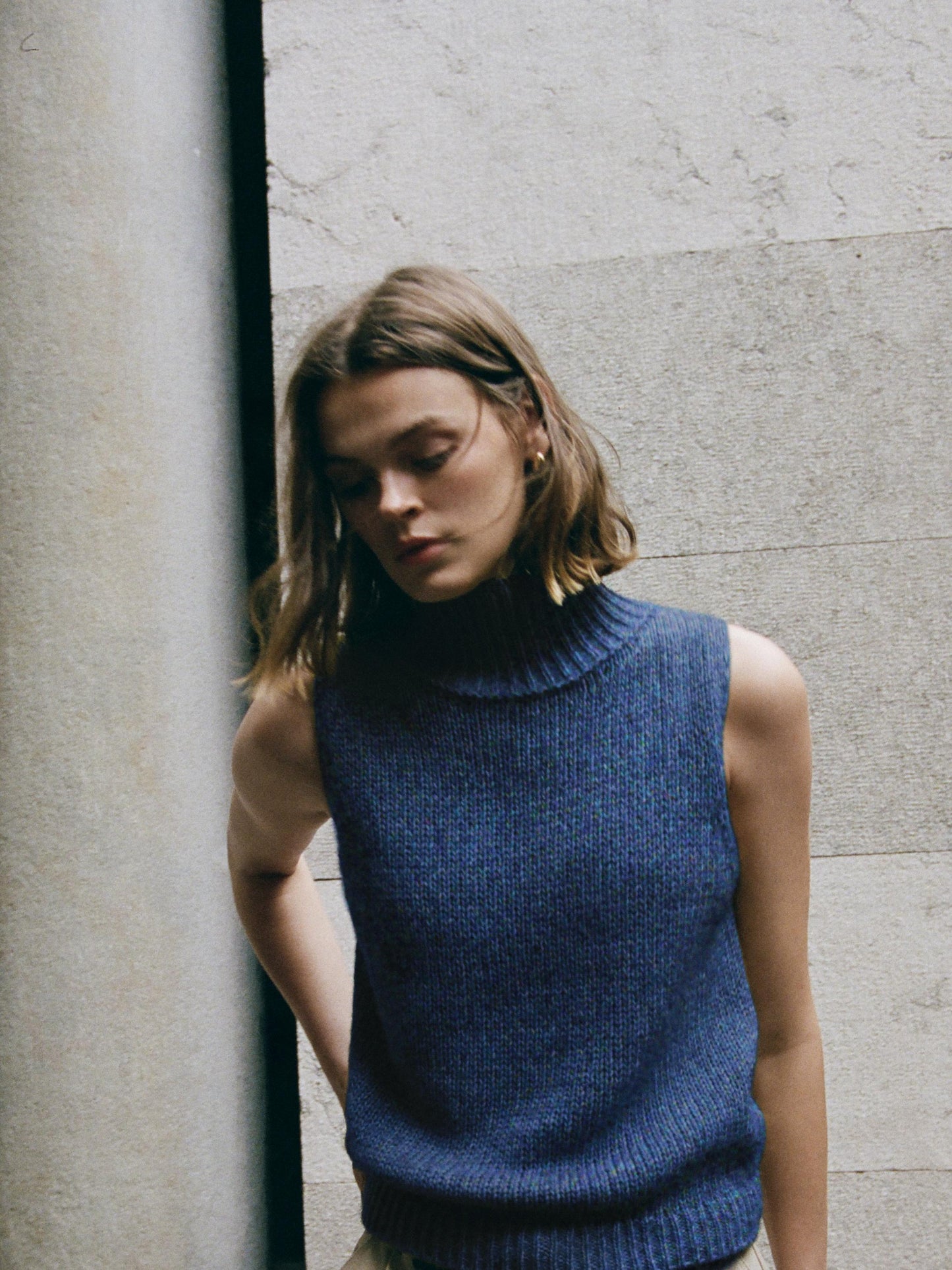 Turtleneck knit vest
