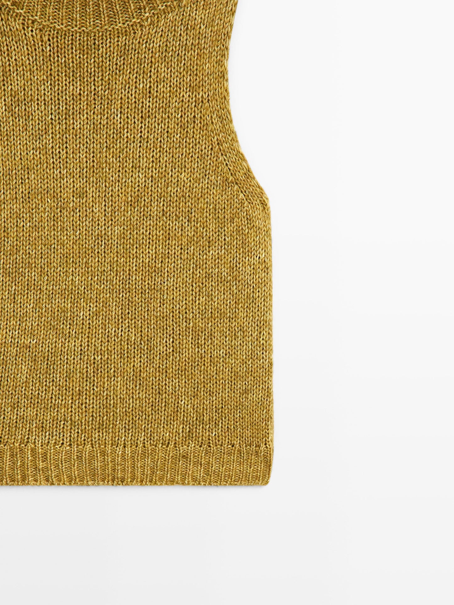 Turtleneck knit vest