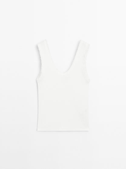 Cotton blend top with frayed piping