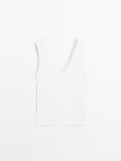 Cotton blend top with frayed piping
