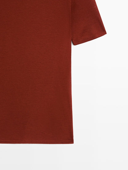 High neck T-shirt with short sleeves