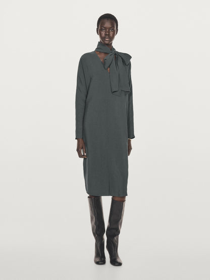 V-neckline midi dress with tie detail