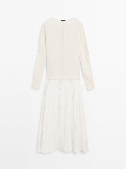 Long contrast pleated dress