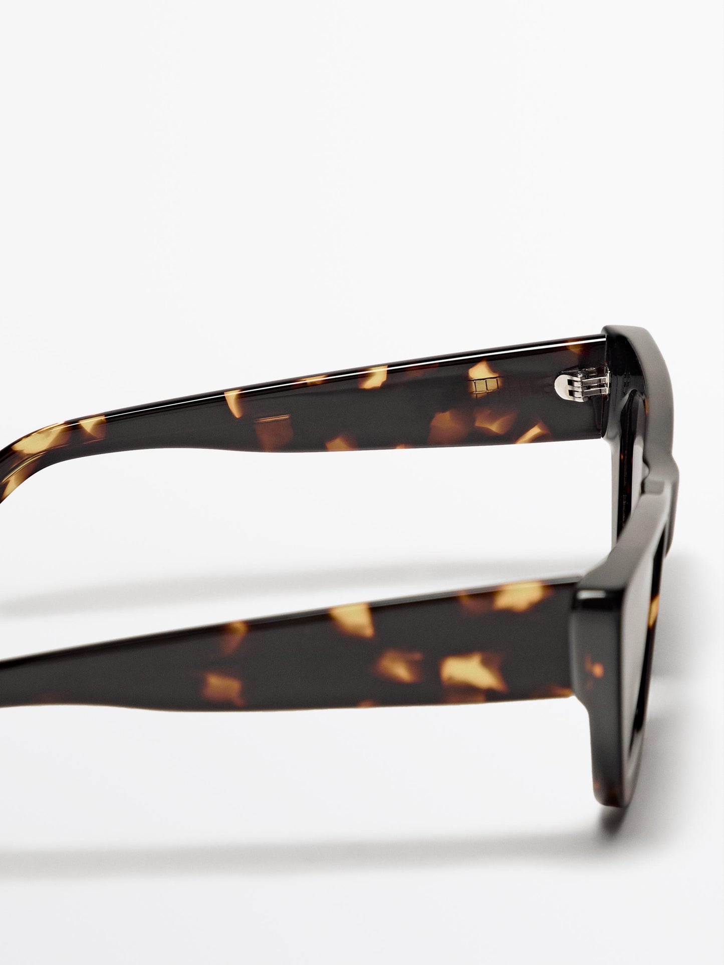 Tortoiseshell-effect cateye sunglasses