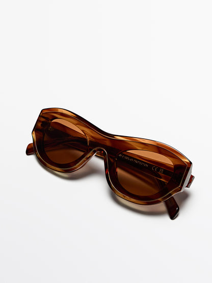 Double-effect sunglasses