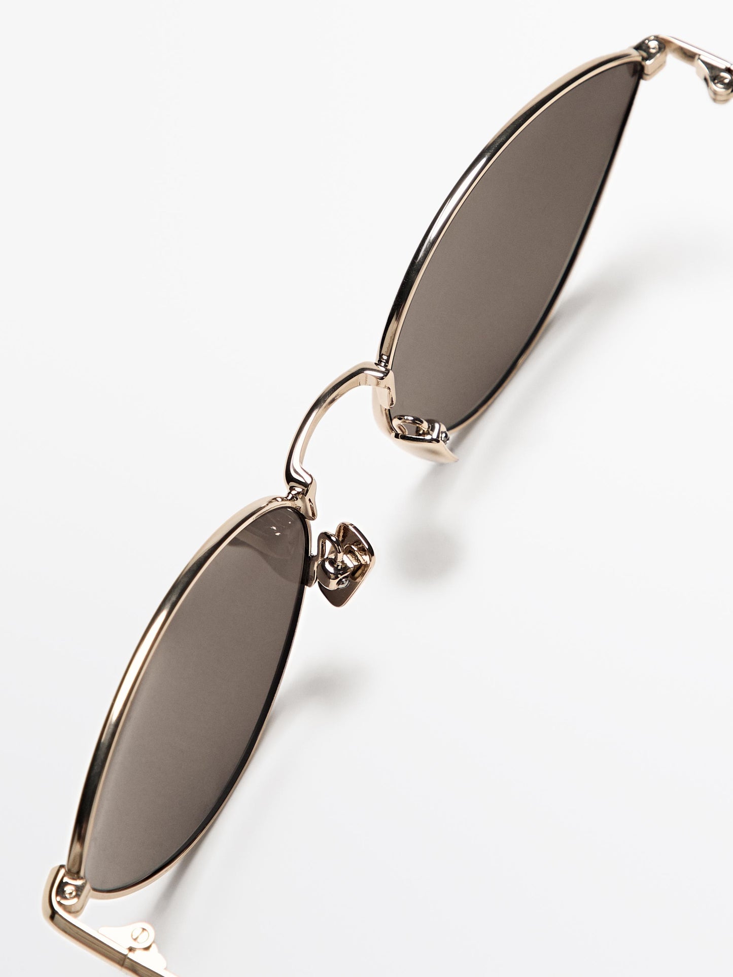 Metallic cateye sunglasses