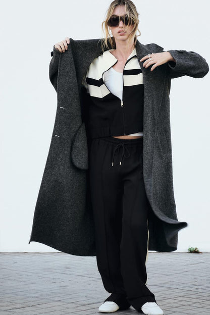 Bomber jacket with side stripe