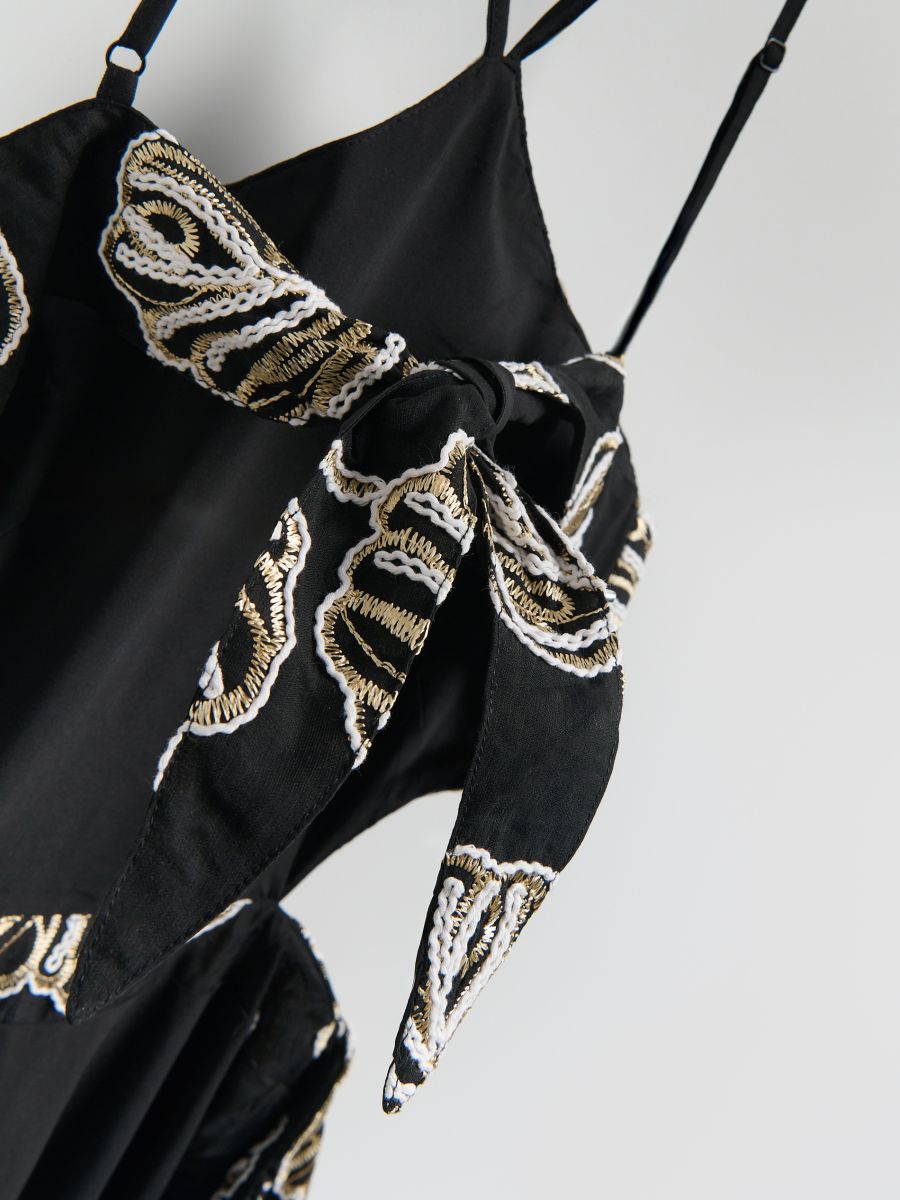 Midi dress with embroidery detailing