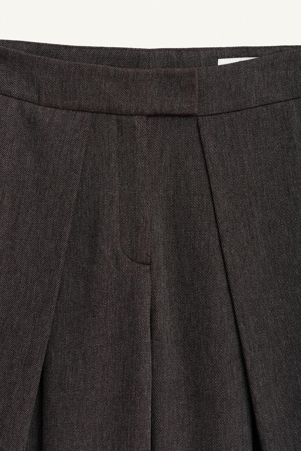 Limited Edition Volume Trousers With Pleats and Wool