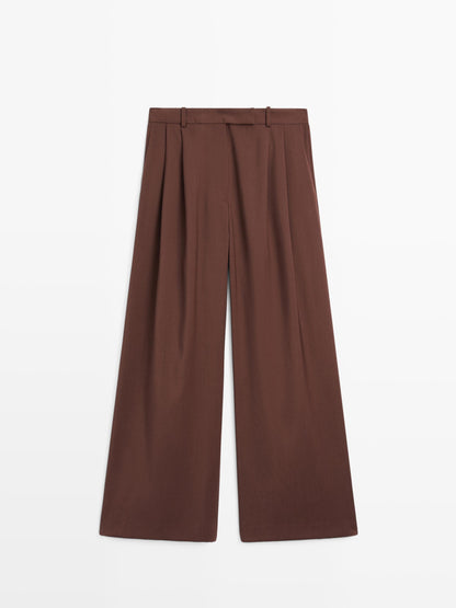 Wide-leg trousers with double dart