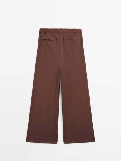 Wide-leg trousers with double dart