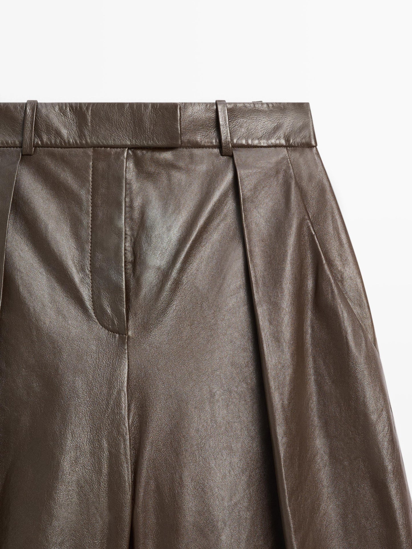 Long nappa leather Bermuda shorts with darts