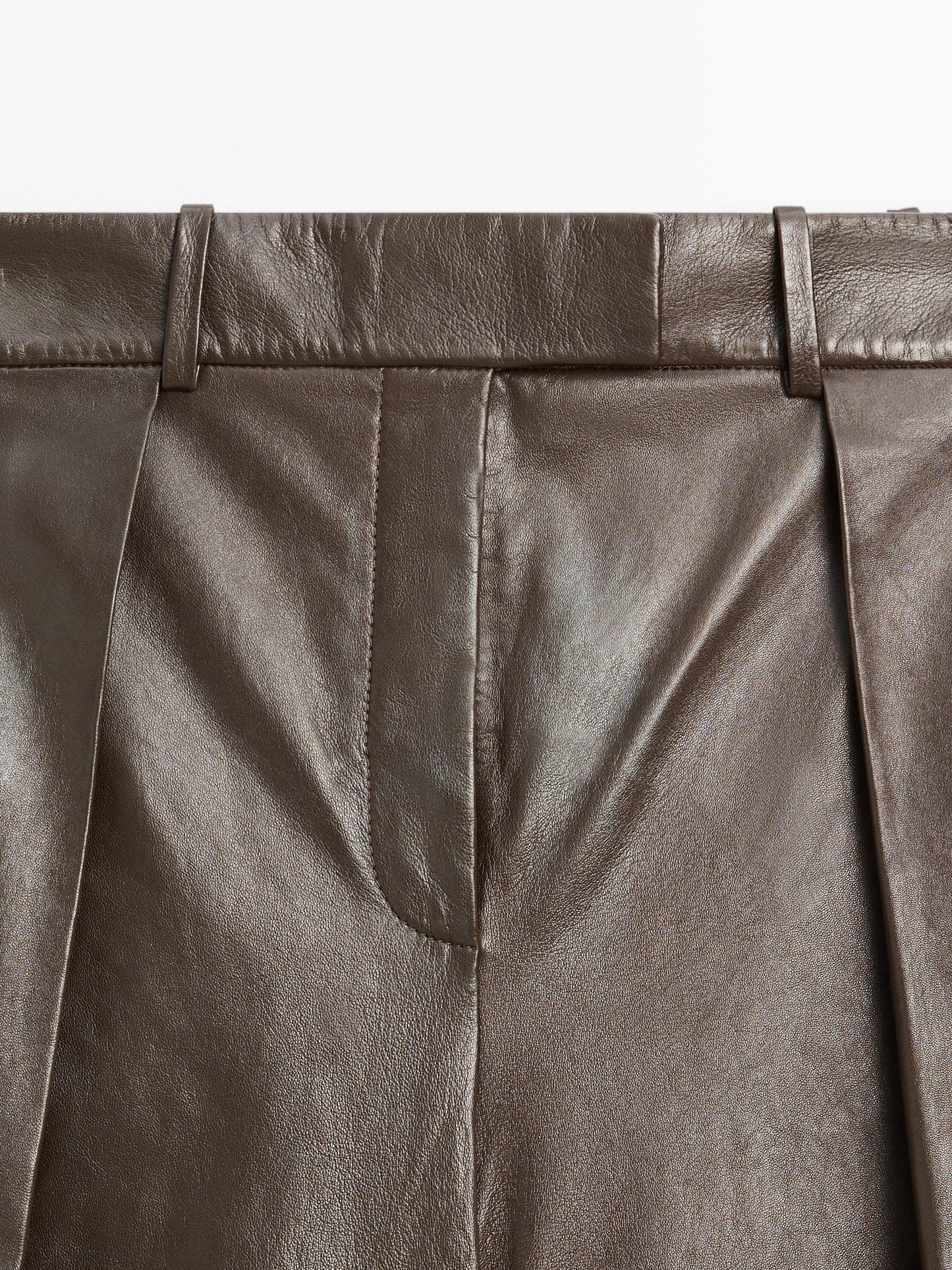 Long nappa leather Bermuda shorts with darts