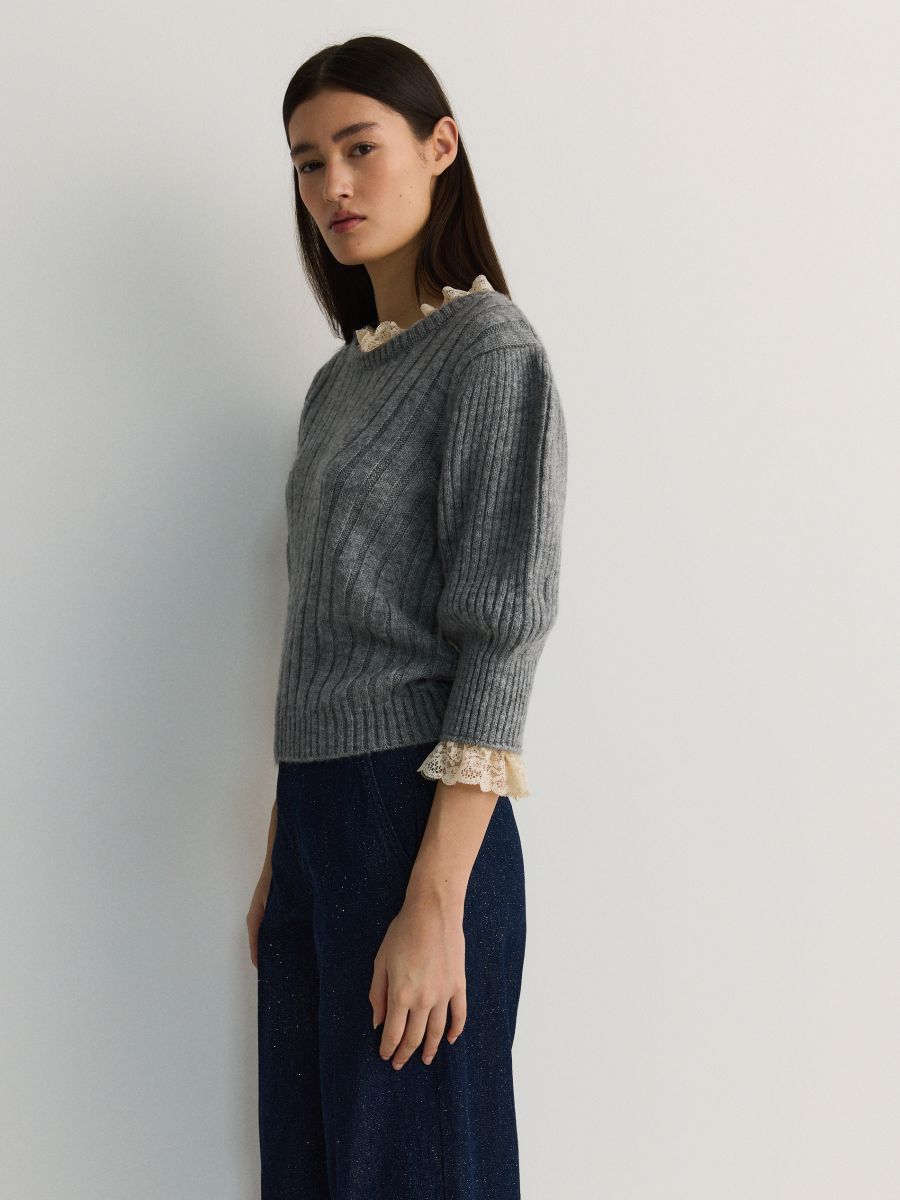 Sweater with puffy sleeves