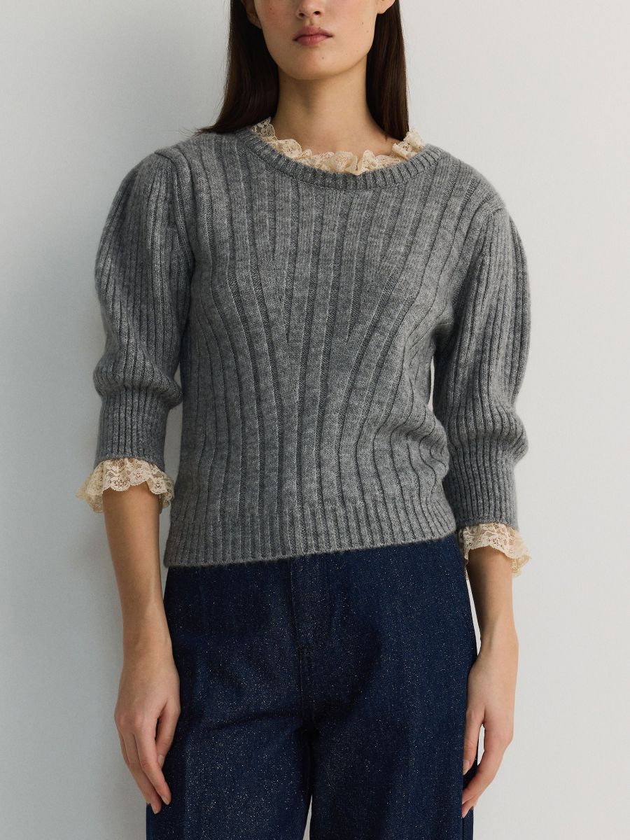 Sweater with puffy sleeves